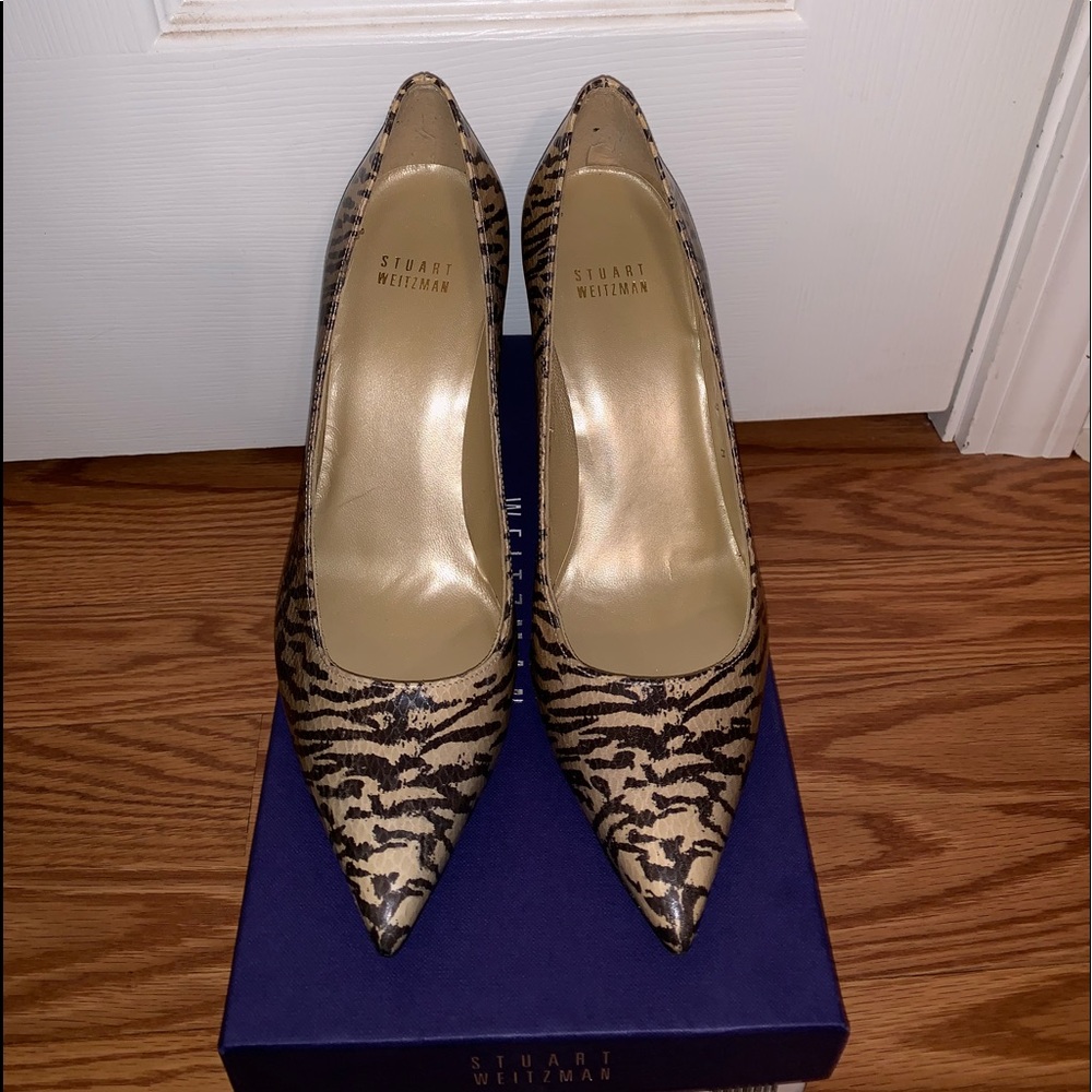 Worn Once Stuart Weitzman Daisy Pumps Size 8 - image 3